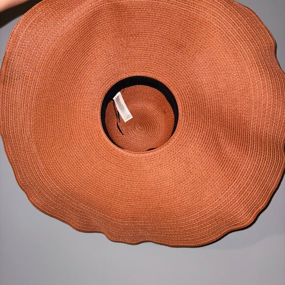 FOREVER 21 Oversized Floppy Straw Hat - Picture 5 of 6